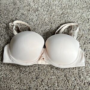 PINK Victoria's Secret Cream T-Shirt Bra with Underwire